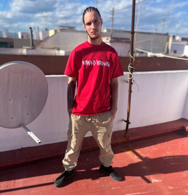 CAMISETA ROJA ‘REBELS FOREVER’